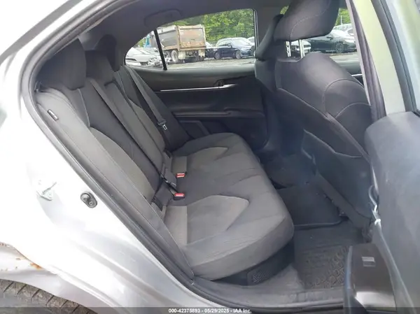 4T1C31AK4NU588863 2022 TOYOTA CAMRY - Image 8