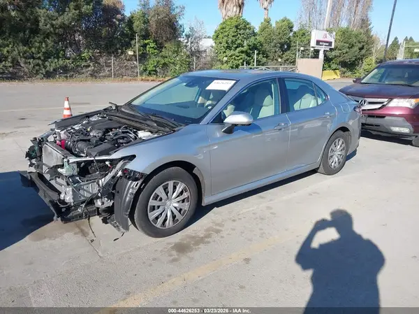 4T1C31AK4NU593450 2022 TOYOTA CAMRY - Image 2