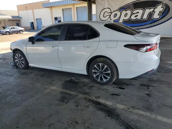 4T1C31AK4PU605745 2023 TOYOTA CAMRY - Image 2