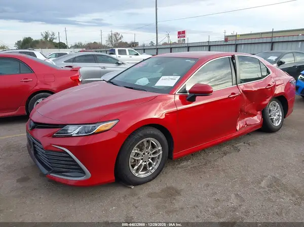 4T1C31AK4RU072623 2024 TOYOTA CAMRY - Image 2