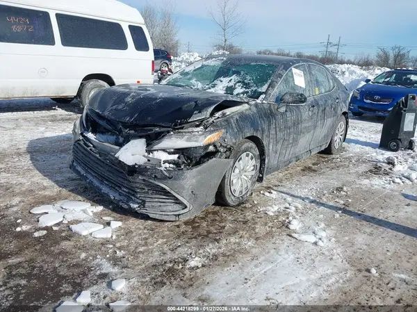 4T1C31AK4RU075182 2024 TOYOTA CAMRY - Image 2