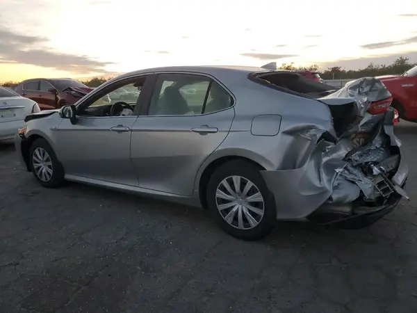 4T1C31AK5LU019596 2020 TOYOTA CAMRY - Image 2