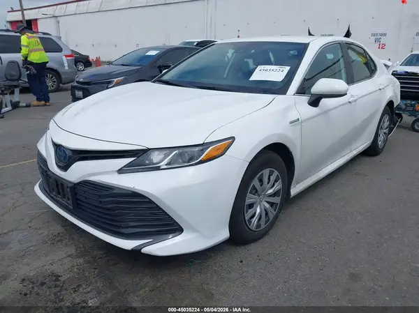 4T1C31AK5LU530323 2020 TOYOTA CAMRY - Image 2