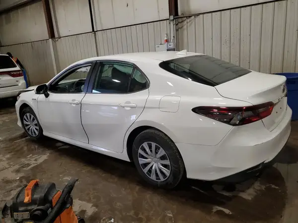 4T1C31AK5MU022354 2021 TOYOTA CAMRY - Image 2