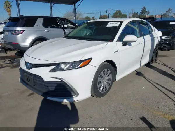 4T1C31AK5MU023570 2021 TOYOTA CAMRY - Image 2
