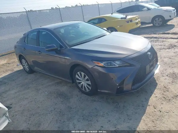 4T1C31AK5MU029840 2021 TOYOTA CAMRY - Image 1