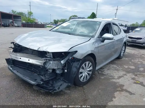 4T1C31AK5MU550752 2021 TOYOTA CAMRY - Image 2