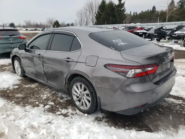 4T1C31AK5MU558947 2021 TOYOTA CAMRY - Image 2