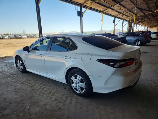 4T1C31AK5MU565820 2021 TOYOTA CAMRY - Image 2
