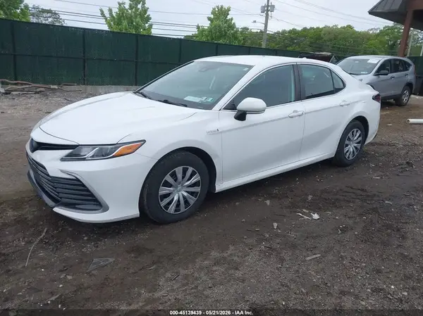 4T1C31AK5MU568734 2021 TOYOTA CAMRY - Image 2