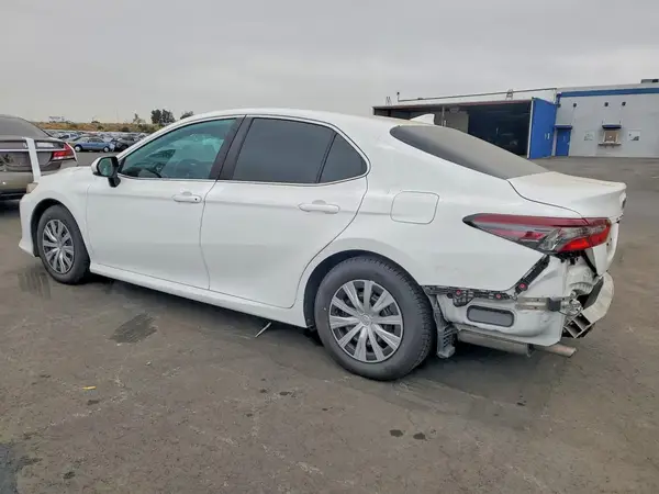 4T1C31AK5NU036417 2022 TOYOTA CAMRY - Image 2