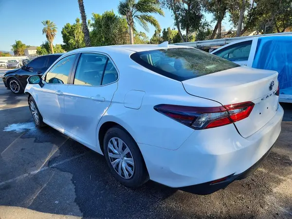 4T1C31AK5NU570534 2022 TOYOTA CAMRY - Image 2