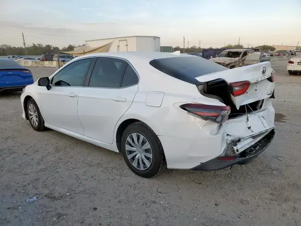 4T1C31AK5NU575927 2022 TOYOTA CAMRY - Image 2
