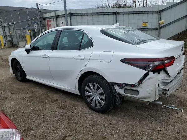 4T1C31AK5NU577791 2022 TOYOTA CAMRY - Image 2