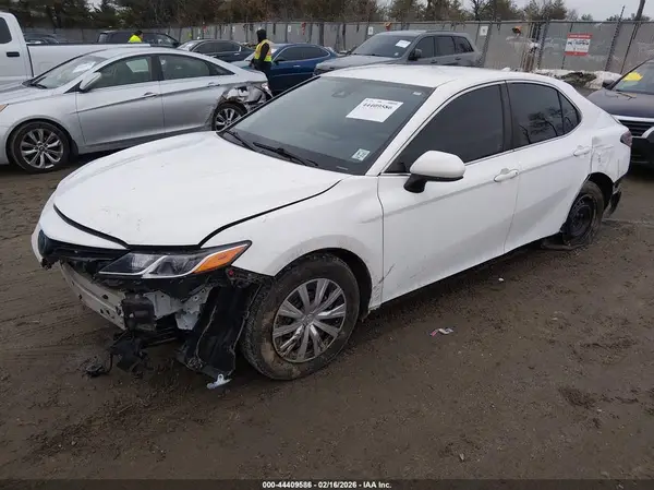 4T1C31AK5NU589732 2022 TOYOTA CAMRY - Image 2