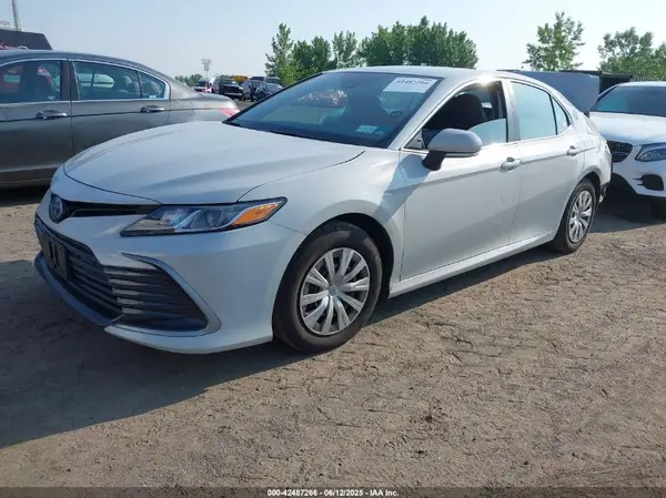 4T1C31AK5RU078821 2024 TOYOTA CAMRY - Image 2