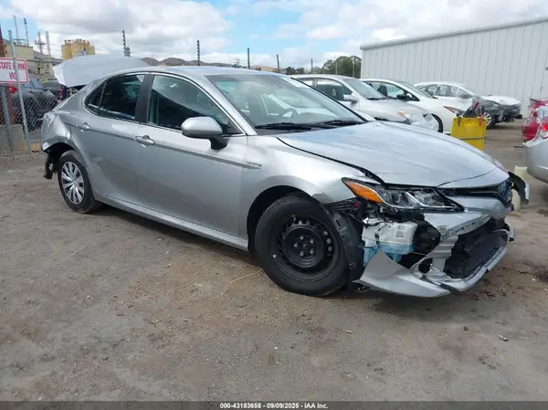 4T1C31AK6LU520500 2020 TOYOTA CAMRY - Image 1