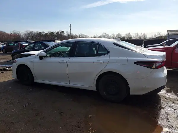 4T1C31AK6MU031919 2021 TOYOTA CAMRY - Image 2
