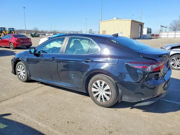 4T1C31AK6MU032083 2021 TOYOTA CAMRY - Image 2