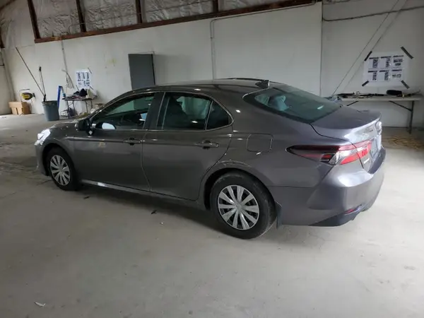 4T1C31AK6NU575970 2022 TOYOTA CAMRY - Image 2