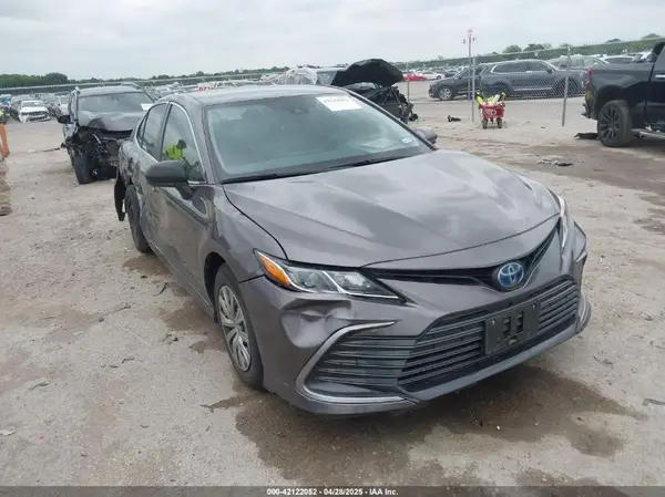 4T1C31AK6NU591599 2022 TOYOTA CAMRY - Image 1