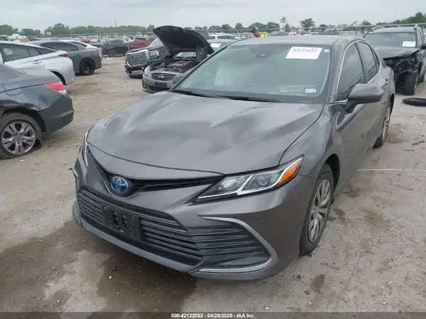 4T1C31AK6NU591599 2022 TOYOTA CAMRY - Image 2
