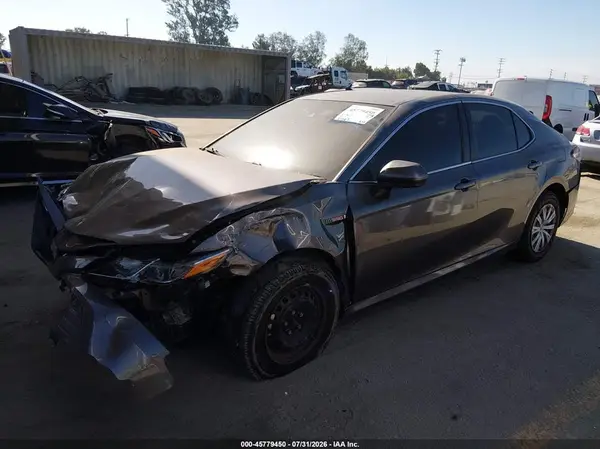 4T1C31AK7LU523213 2020 TOYOTA CAMRY - Image 2