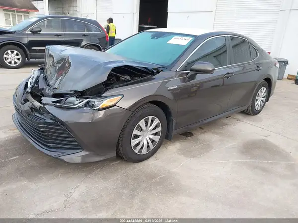 4T1C31AK7LU526189 2020 TOYOTA CAMRY - Image 2