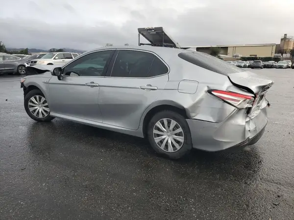 4T1C31AK7LU526726 2020 TOYOTA CAMRY - Image 2