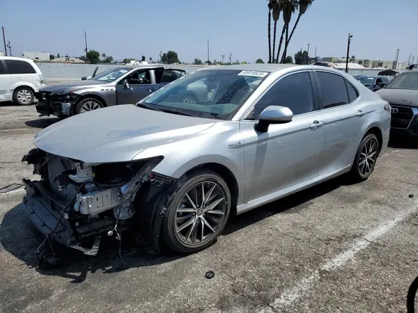 4T1C31AK7MU548372 2021 TOYOTA CAMRY - Image 1