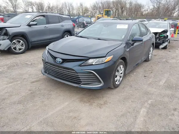 4T1C31AK7MU550722 2021 TOYOTA CAMRY - Image 2