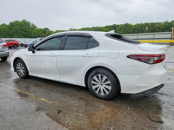 4T1C31AK7MU553961 2021 TOYOTA CAMRY - Image 2