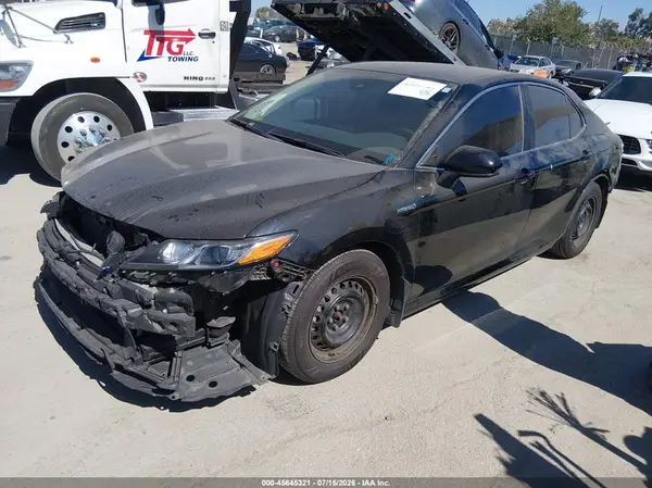 4T1C31AK7MU561087 2021 TOYOTA CAMRY - Image 2