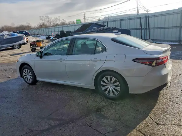 4T1C31AK7NU038122 2022 TOYOTA CAMRY - Image 2