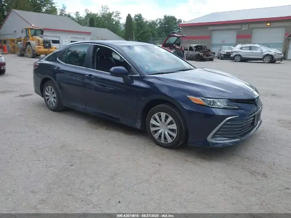 4T1C31AK7NU039528 2022 TOYOTA CAMRY - Image 1