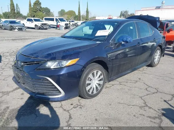 4T1C31AK7NU042879 2022 TOYOTA CAMRY - Image 2