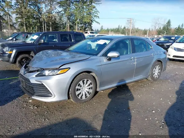 4T1C31AK7NU571376 2022 TOYOTA CAMRY - Image 2