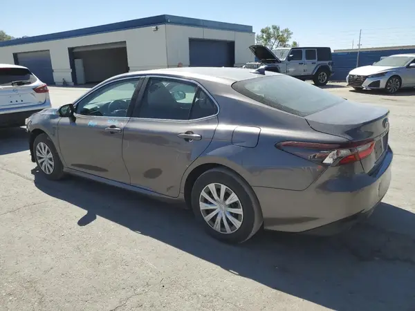 4T1C31AK7NU574875 2022 TOYOTA CAMRY - Image 2