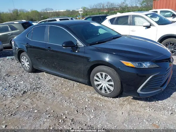 4T1C31AK7NU580160 2022 TOYOTA CAMRY - Image 1
