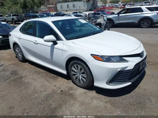 4T1C31AK7NU584970 2022 TOYOTA CAMRY - Image 1