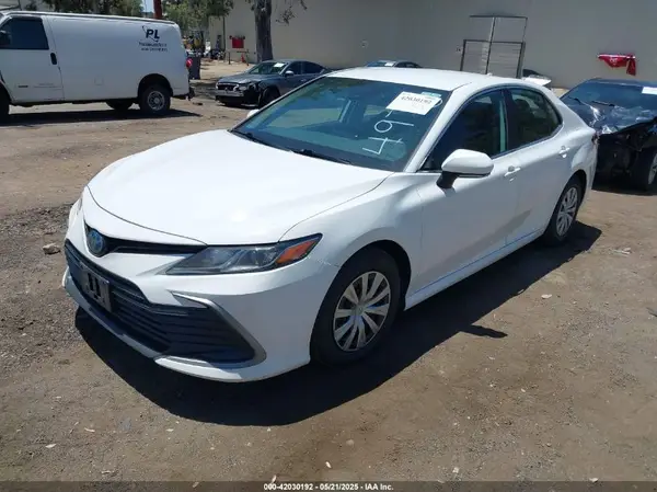 4T1C31AK7NU584970 2022 TOYOTA CAMRY - Image 2