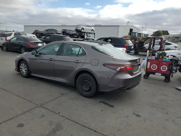 4T1C31AK7NU587920 2022 TOYOTA CAMRY - Image 2