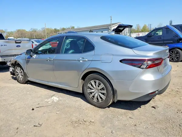 4T1C31AK7NU592969 2022 TOYOTA CAMRY - Image 2
