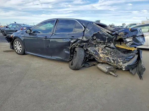4T1C31AK8LU017065 2020 TOYOTA CAMRY - Image 2