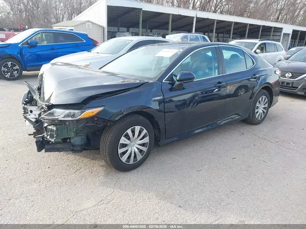 4T1C31AK8LU019575 2020 TOYOTA CAMRY - Image 2