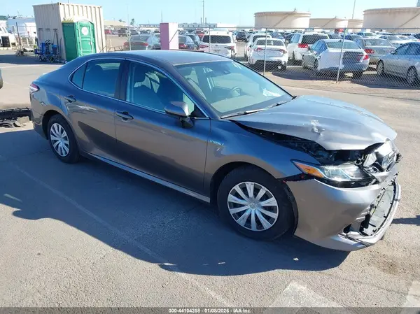 4T1C31AK8LU536102 2020 TOYOTA CAMRY - Image 1