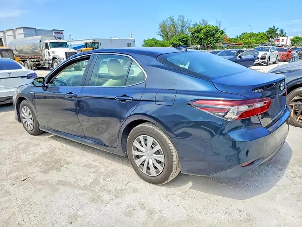 4T1C31AK8MU021652 2021 TOYOTA CAMRY - Image 2