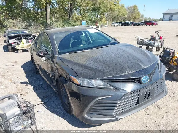 4T1C31AK8MU024700 2021 TOYOTA CAMRY - Image 1