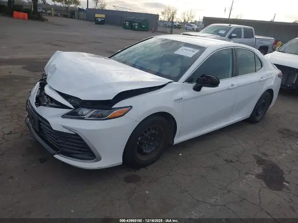 4T1C31AK8MU025362 2021 TOYOTA CAMRY - Image 2