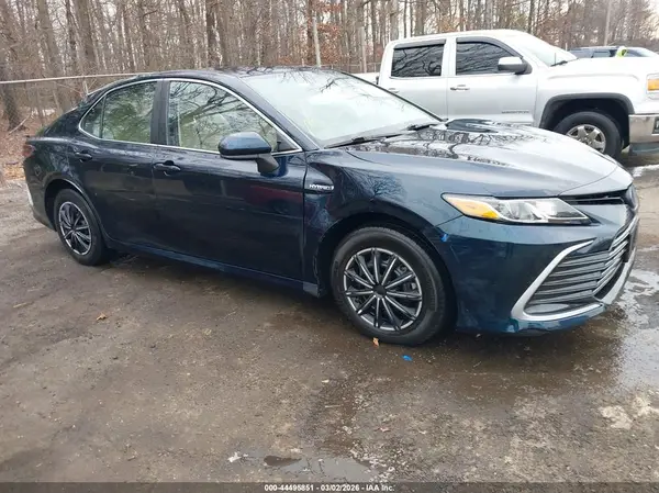 4T1C31AK8MU548428 2021 TOYOTA CAMRY - Image 1